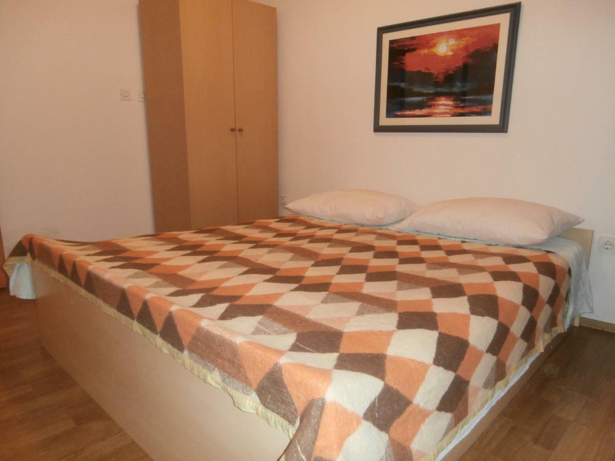Jure Erceg Apartment Starigrad Paklenica Exteriör bild